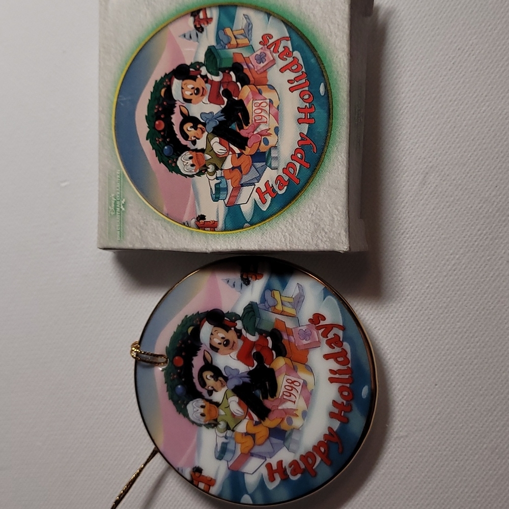 Disney Christmas 1988 collection  limited 30000 pieces